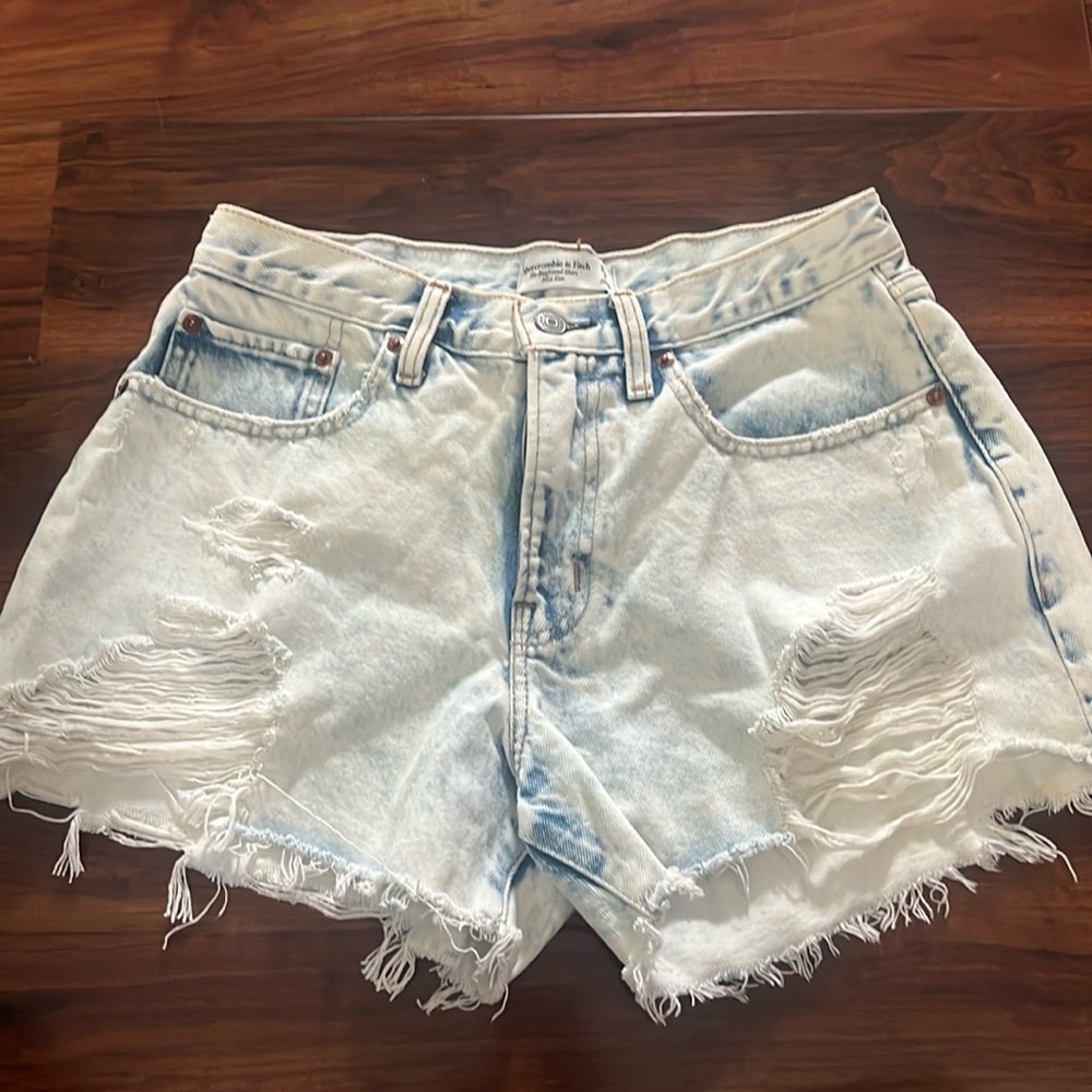 Abercrombie Boyfriend Short Mid Rise curve love
